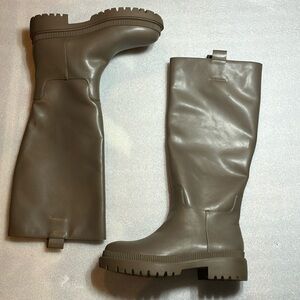 H&M pull on boots. New. Size 10.